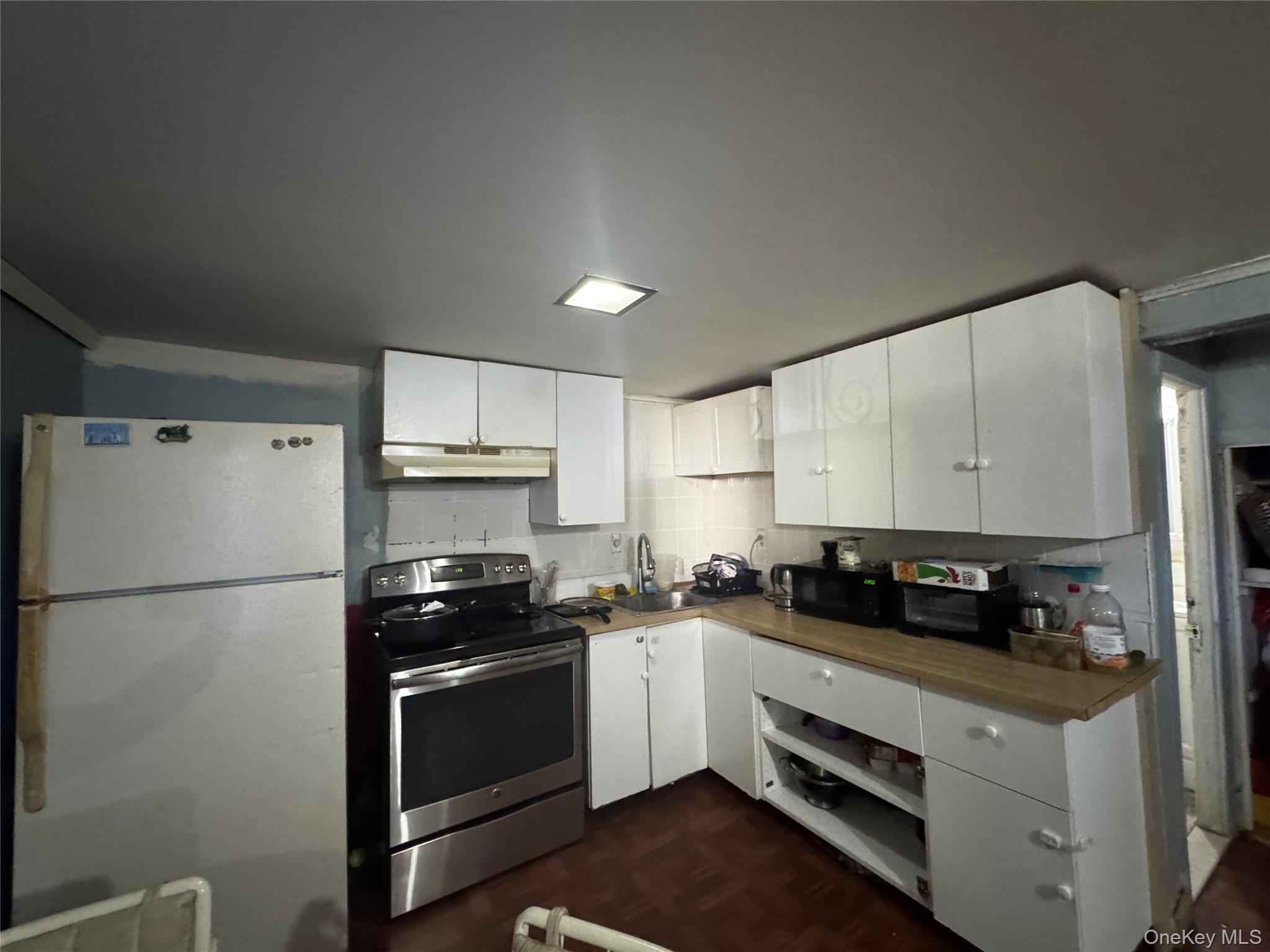 Single Family Hancock  Suffolk County, NY 11717, MLS-920700-10