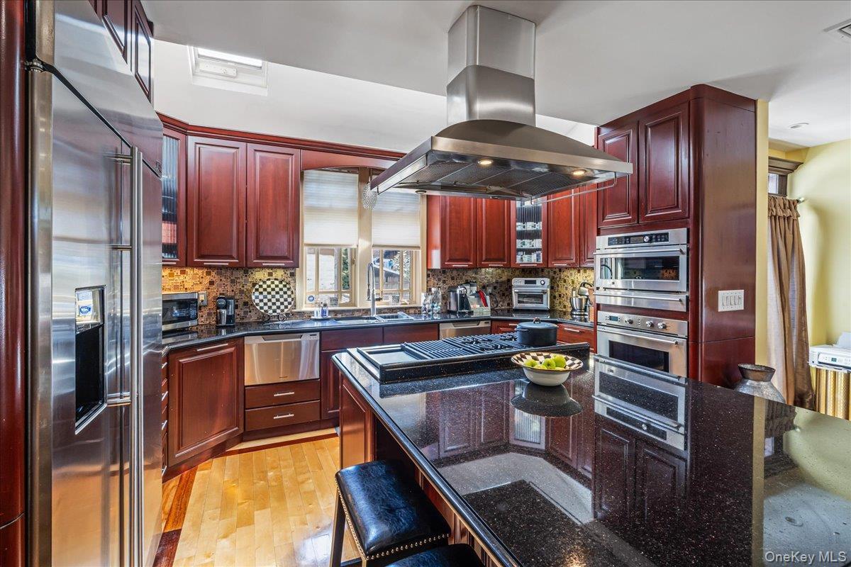 Single Family 58th Queens, NY 11379, MLS-920713-12