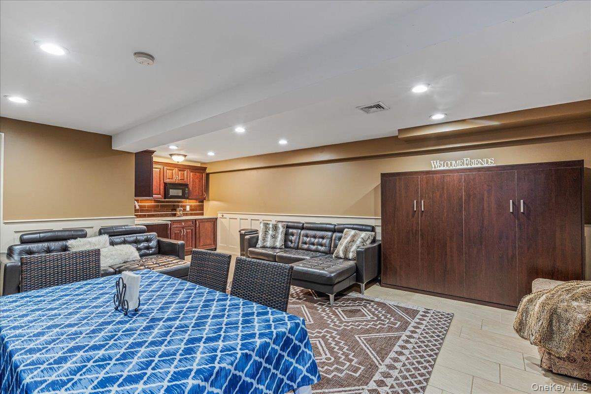 Single Family 58th Queens, NY 11379, MLS-920713-25