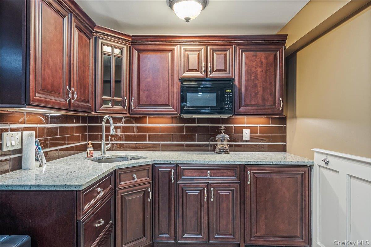 Single Family 58th Queens, NY 11379, MLS-920713-27