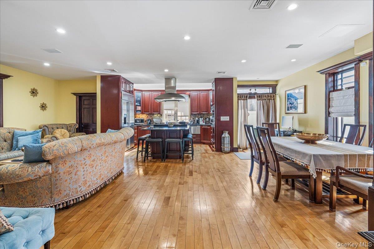 Single Family 58th Queens, NY 11379, MLS-920713-9