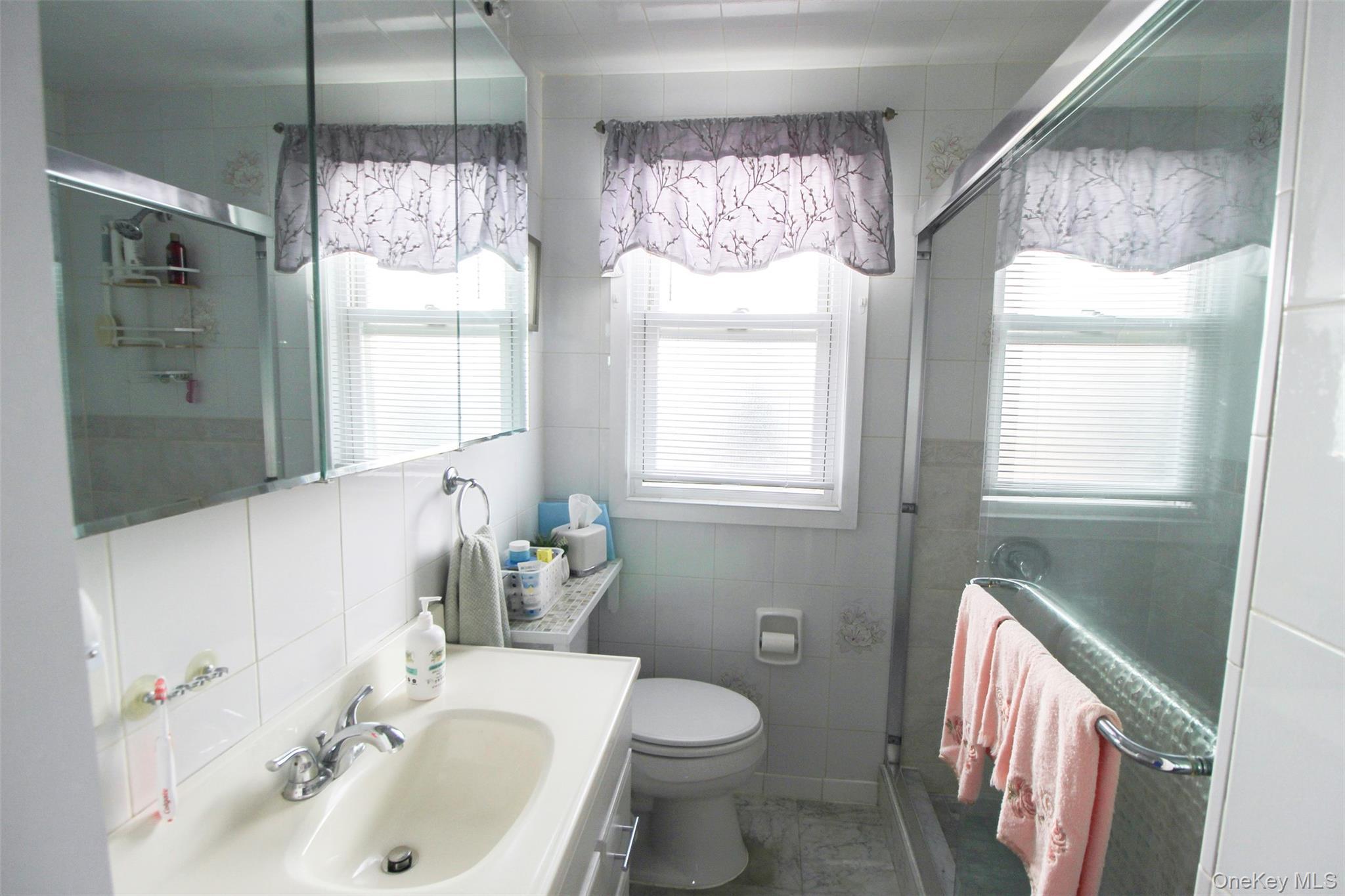 Single Family Giegerich  Bronx, NY 10465, MLS-920715-10