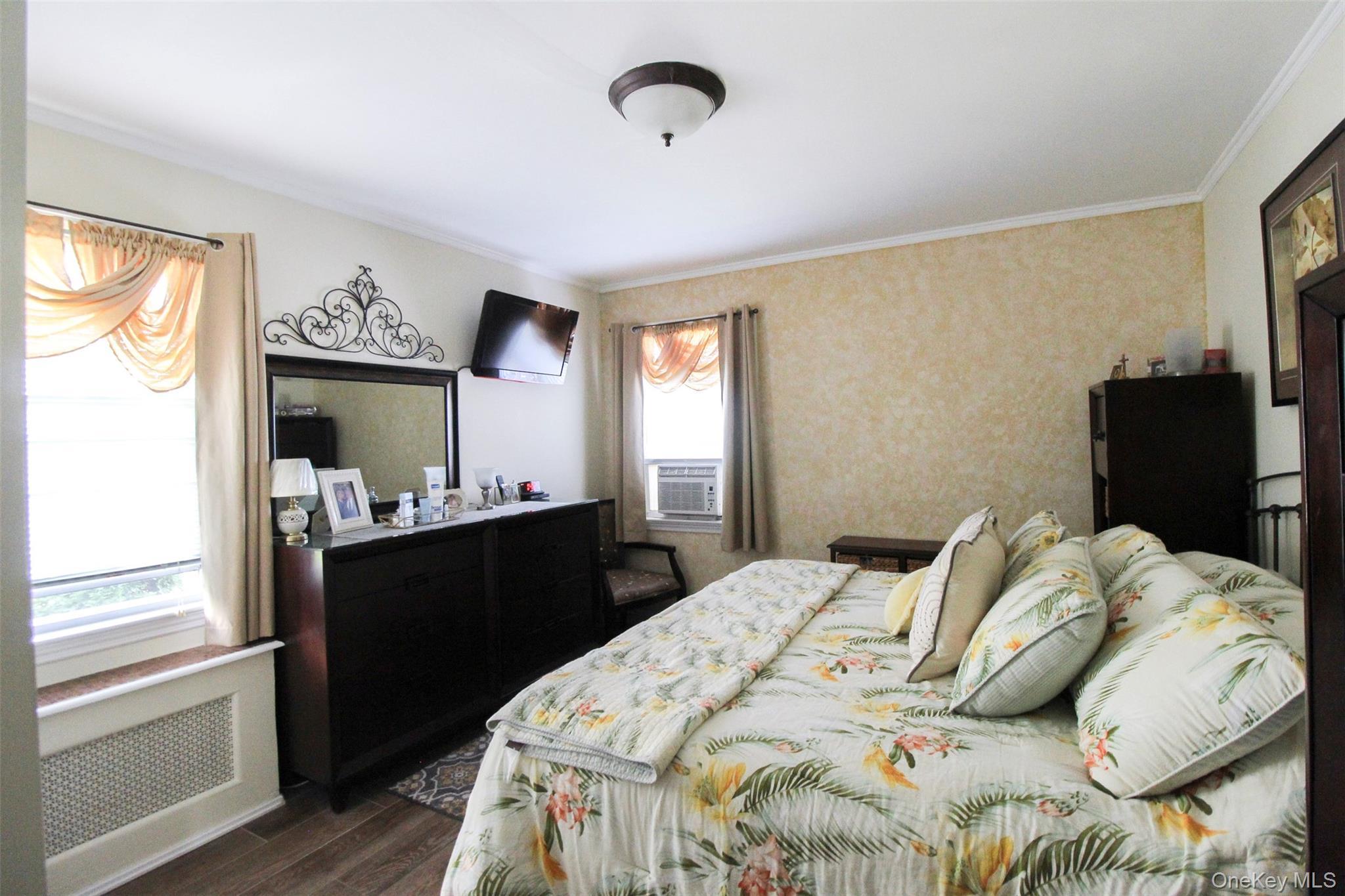 Single Family Giegerich  Bronx, NY 10465, MLS-920715-23