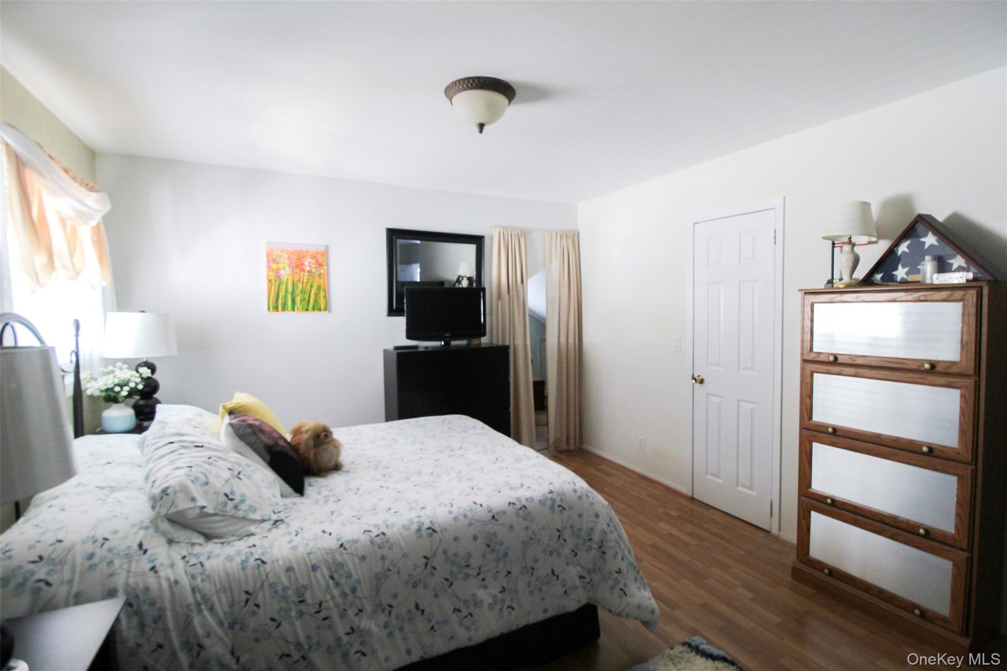 Single Family Giegerich  Bronx, NY 10465, MLS-920715-29