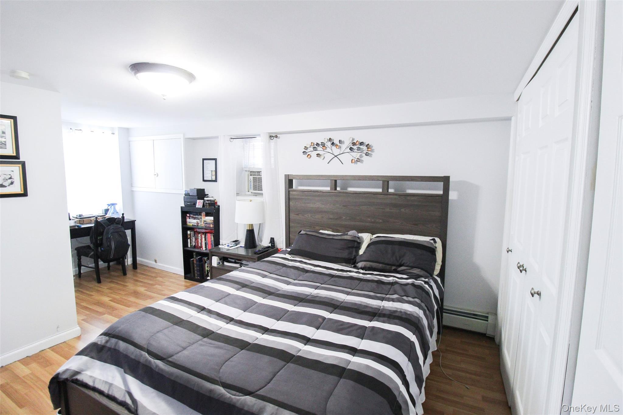 Single Family Giegerich  Bronx, NY 10465, MLS-920715-32