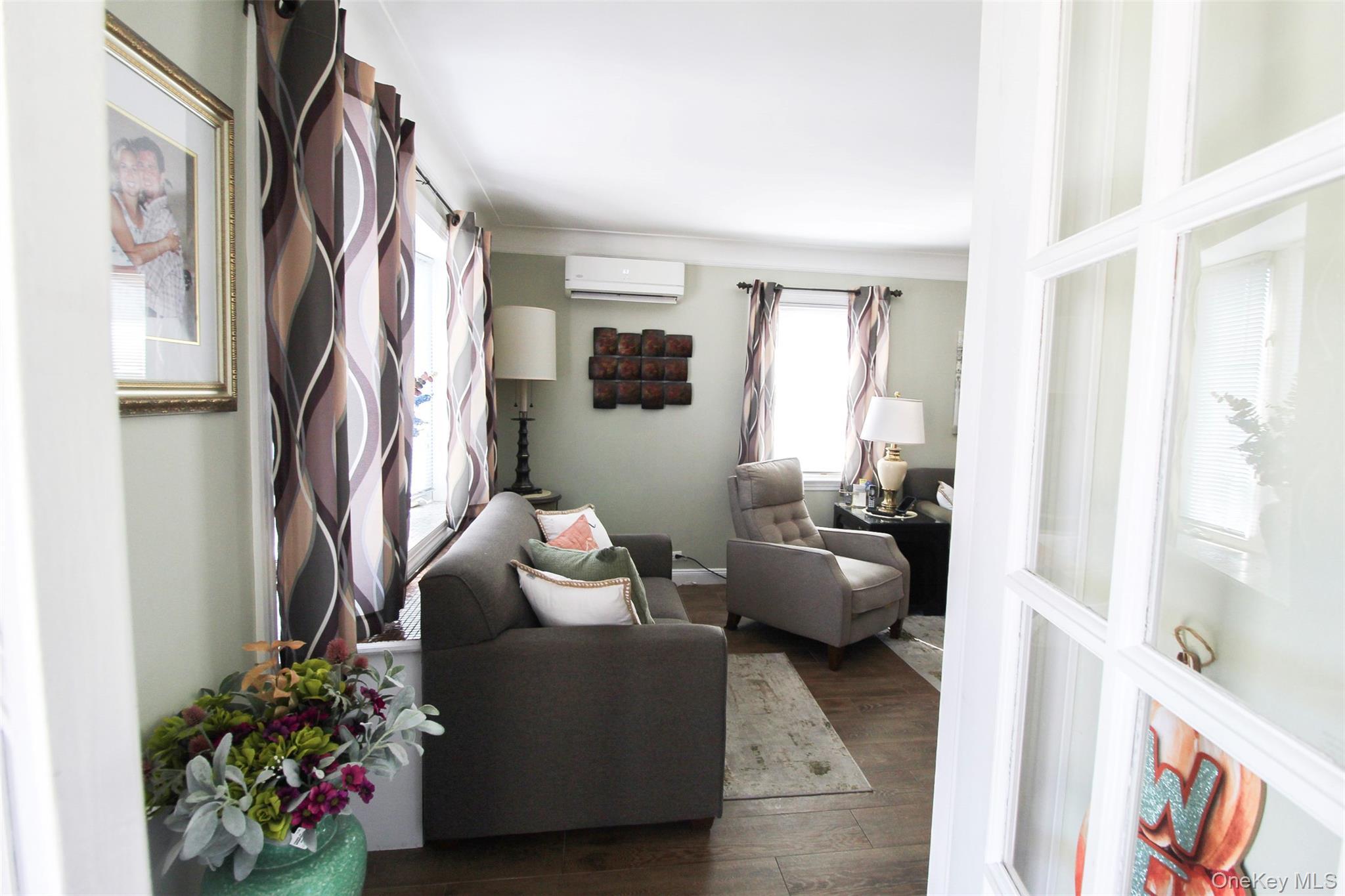 Single Family Giegerich  Bronx, NY 10465, MLS-920715-5