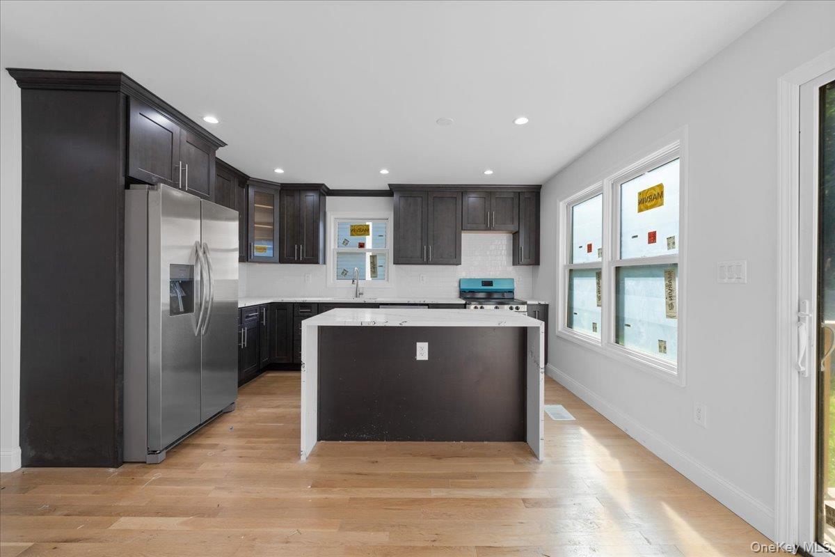 Single Family Thurton Westchester County, NY 10704, MLS-920716-31