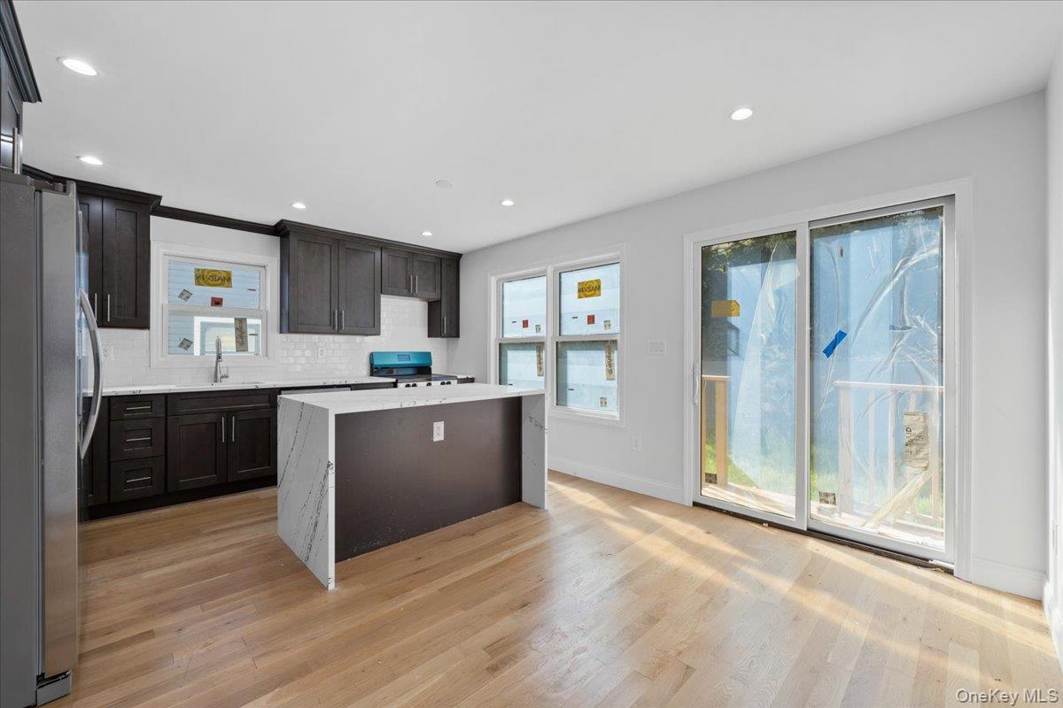 Single Family Thurton Westchester County, NY 10704, MLS-920716-32