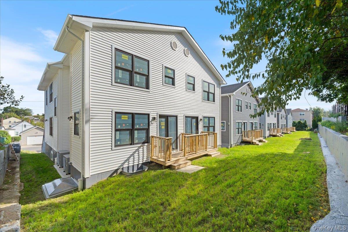 Single Family Thurton  Westchester County, NY 10704, MLS-920716-49