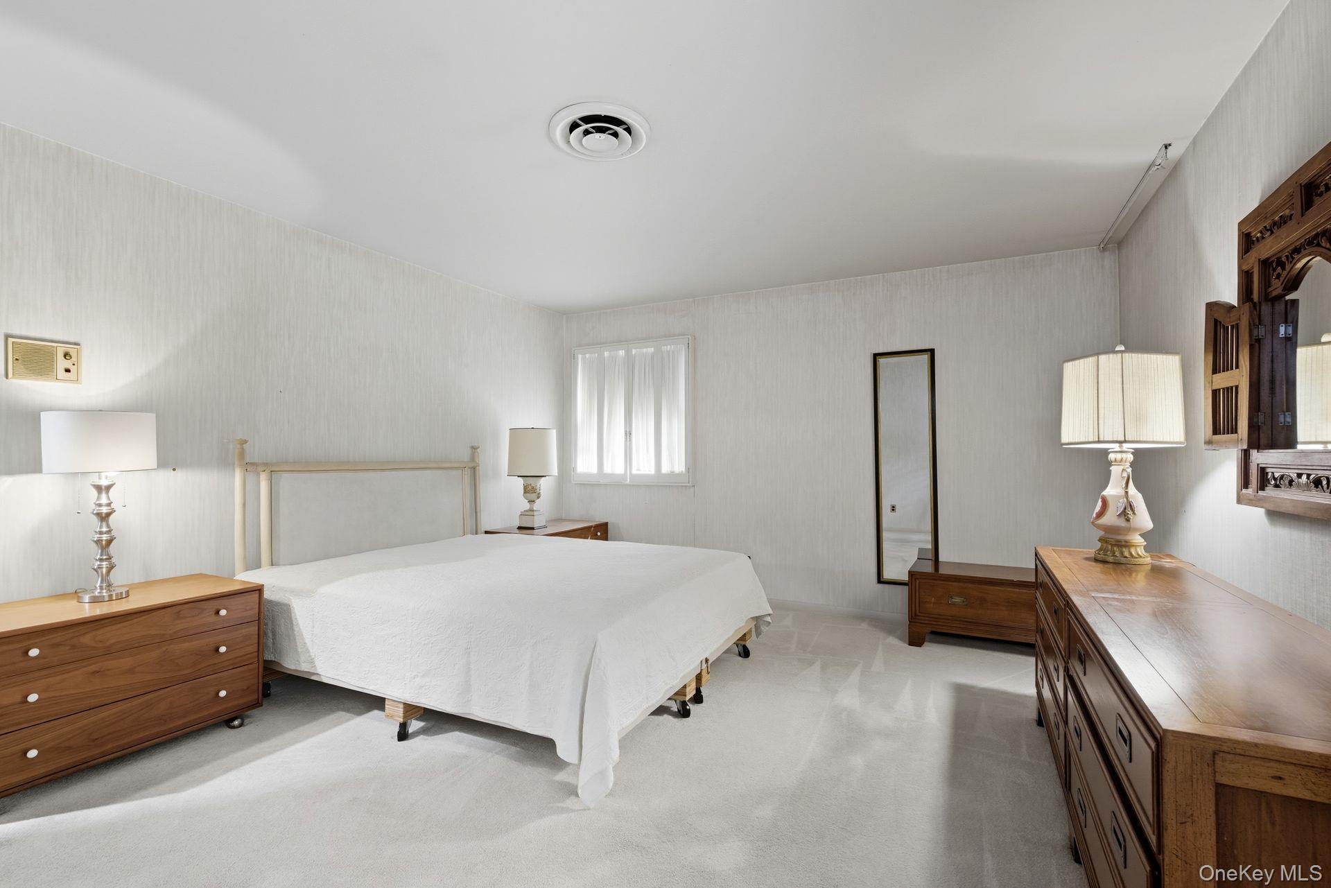 Single Family Lisa  Suffolk County, NY 11746, MLS-920720-14