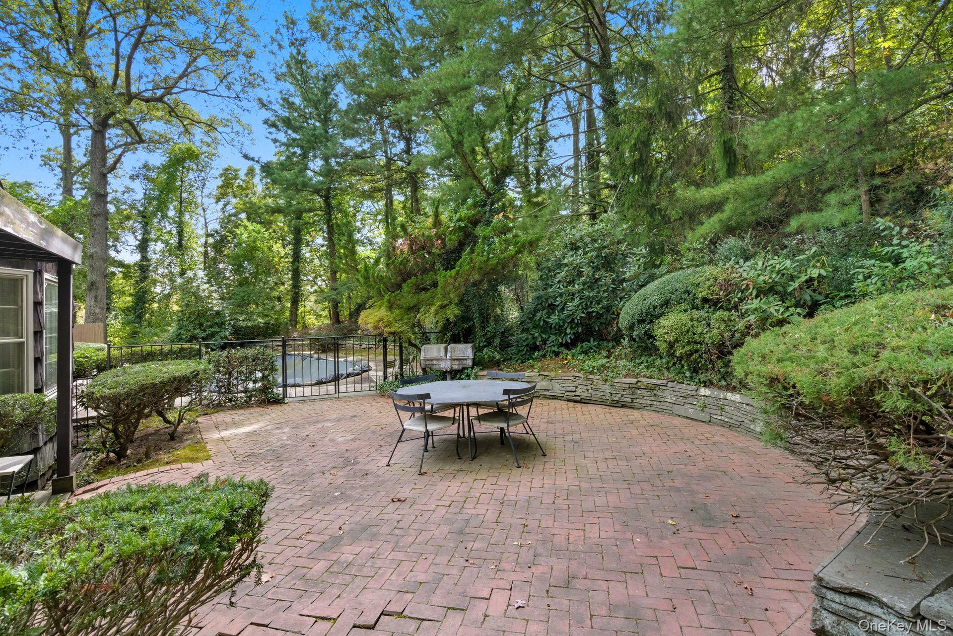 Single Family Lisa  Suffolk County, NY 11746, MLS-920720-23