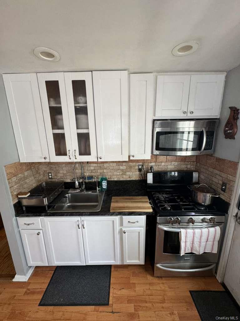 Single Family Harvard  Nassau County, NY 11580, MLS-920728-12