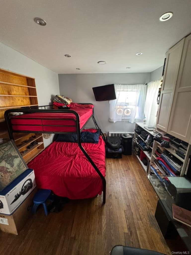 Single Family Harvard  Nassau County, NY 11580, MLS-920728-14