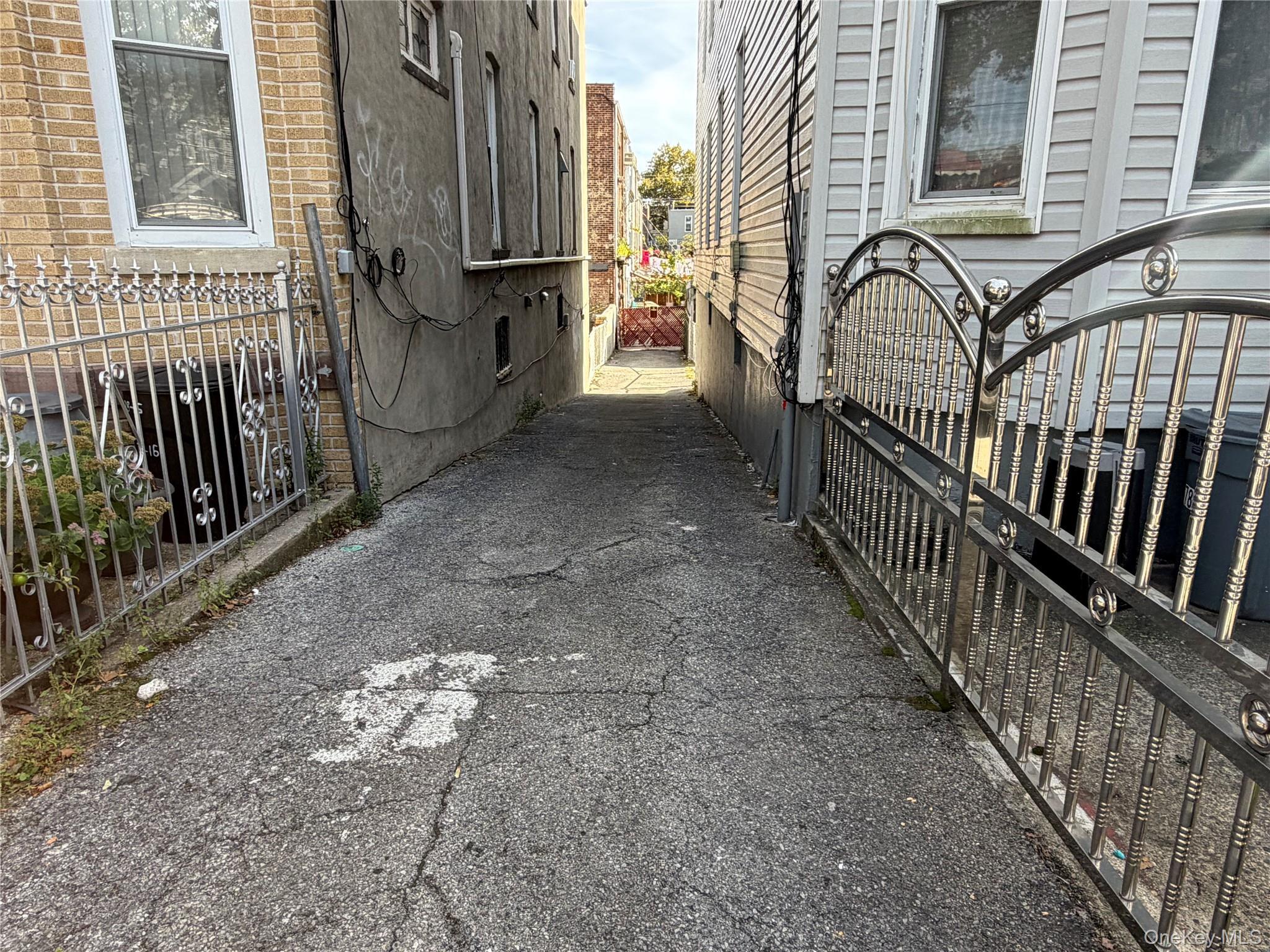 Single Family 95th Queens, NY 11416, MLS-920734-10