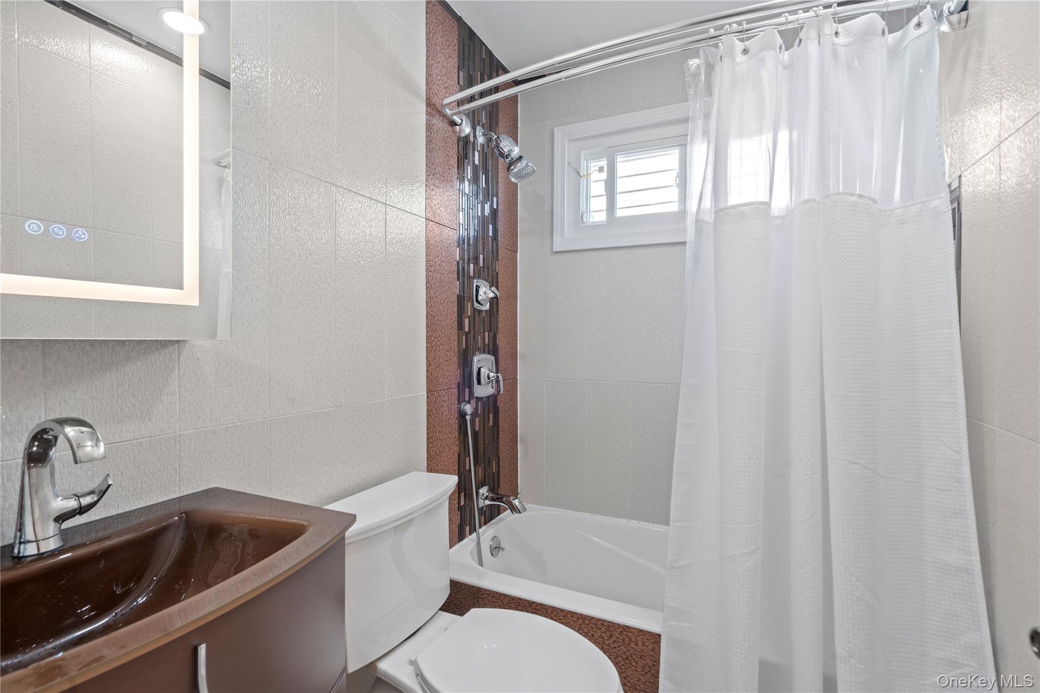 Single Family Ashwood Court Staten Island, NY 10308, MLS-920748-15