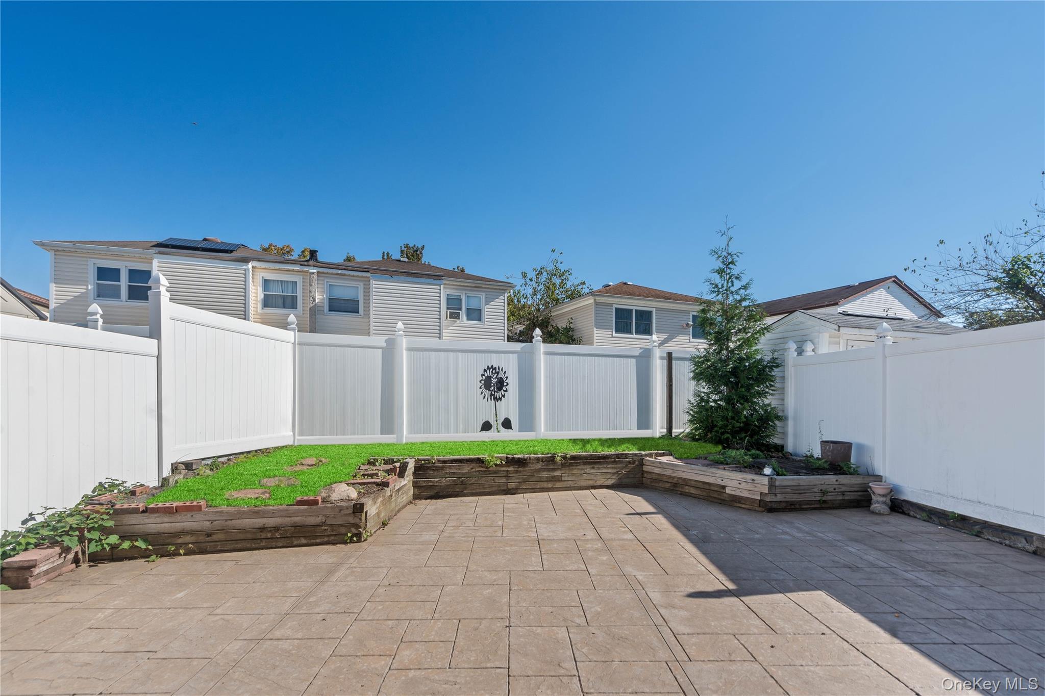 Single Family Ashwood Court Staten Island, NY 10308, MLS-920748-20