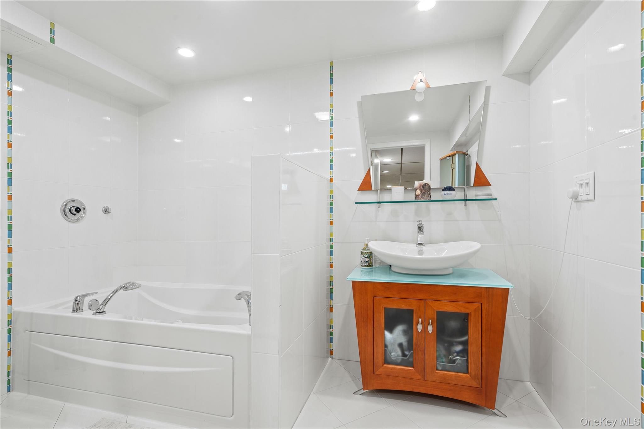 Single Family Ashwood Court Staten Island, NY 10308, MLS-920748-24