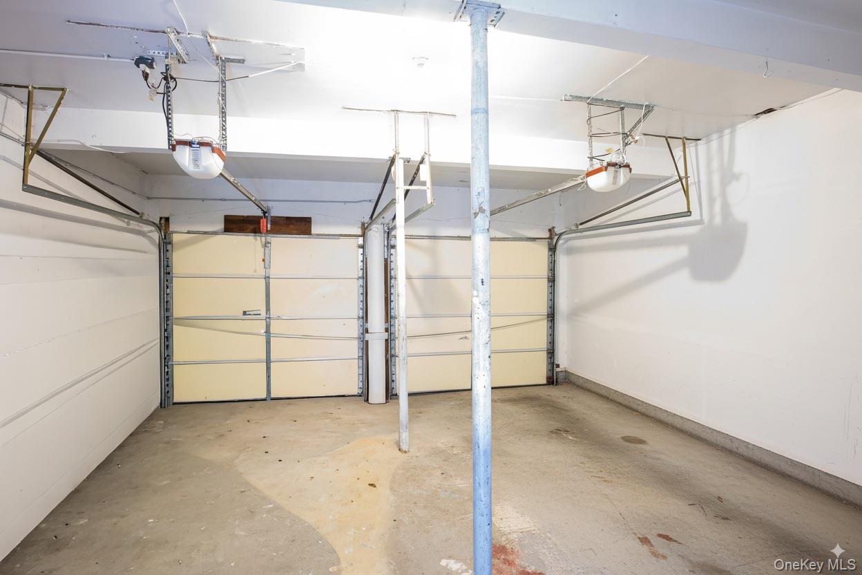 Single Family Fielding  Suffolk County, NY 11746, MLS-920763-11