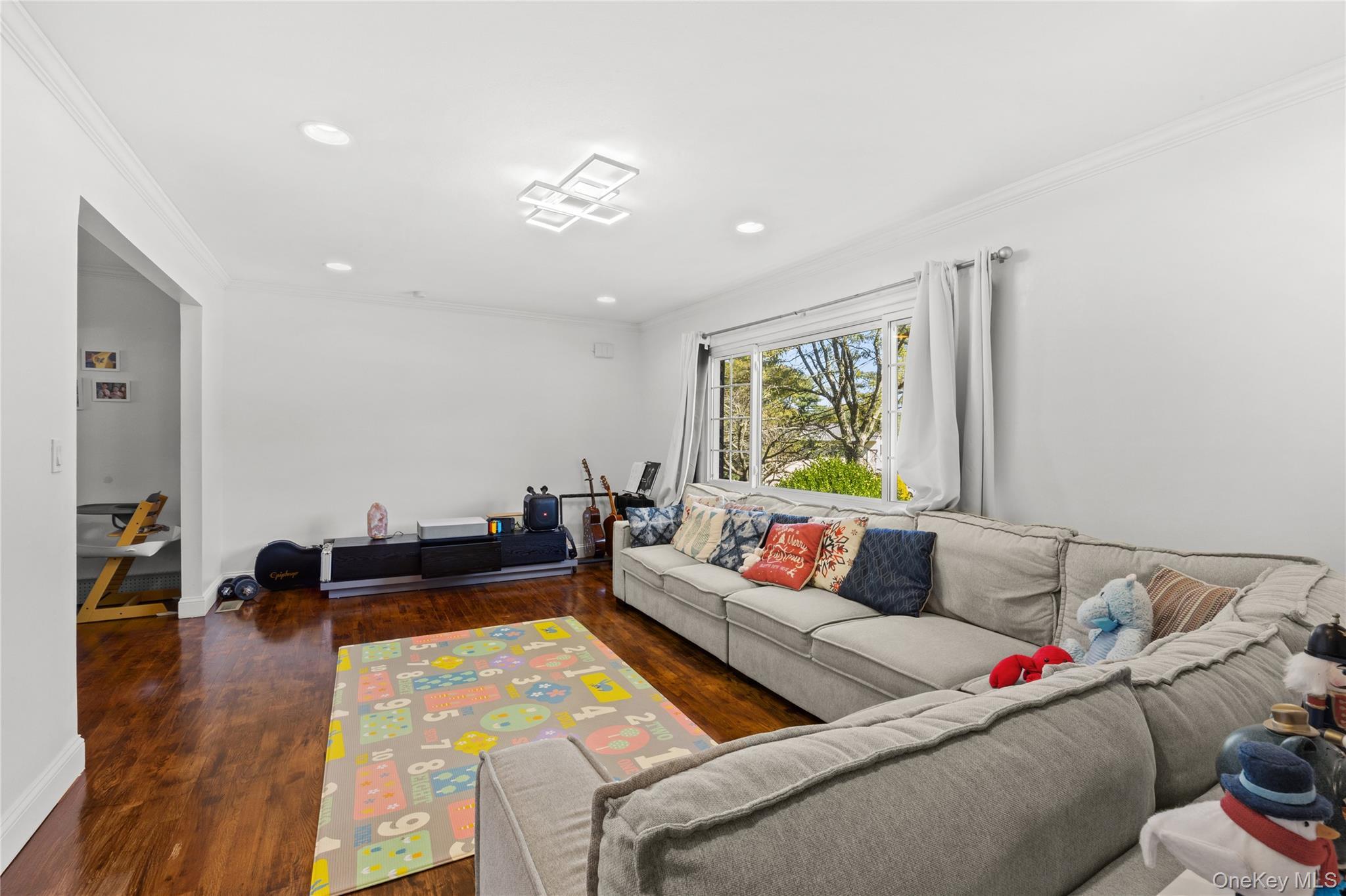 Single Family Fielding  Suffolk County, NY 11746, MLS-920763-5