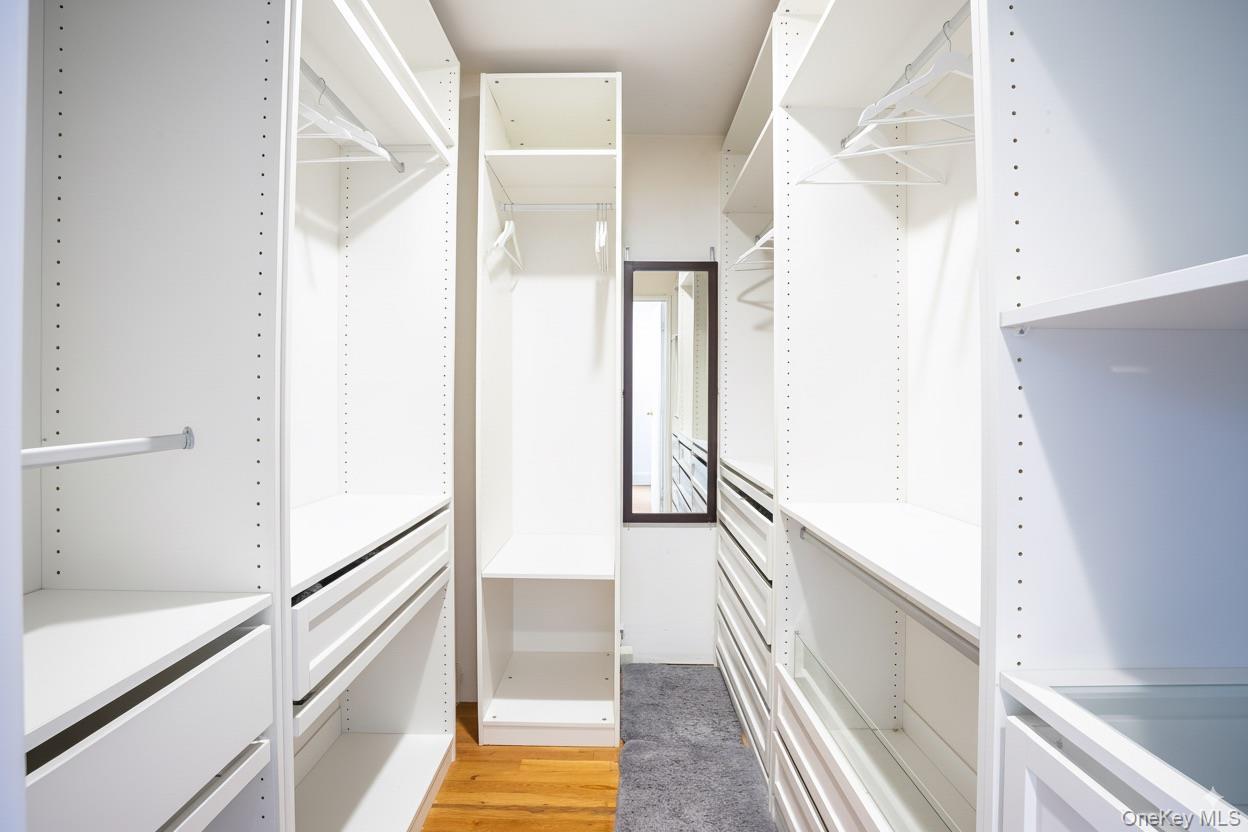 Single Family Fielding  Suffolk County, NY 11746, MLS-920763-7