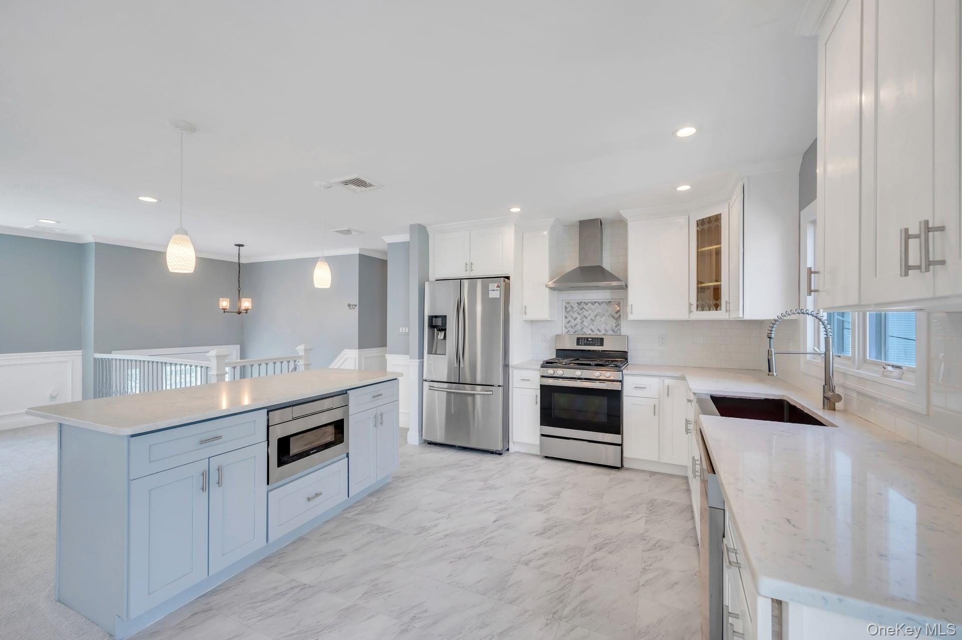 Single Family Evelyn Nassau County, NY 11714, MLS-920779-10