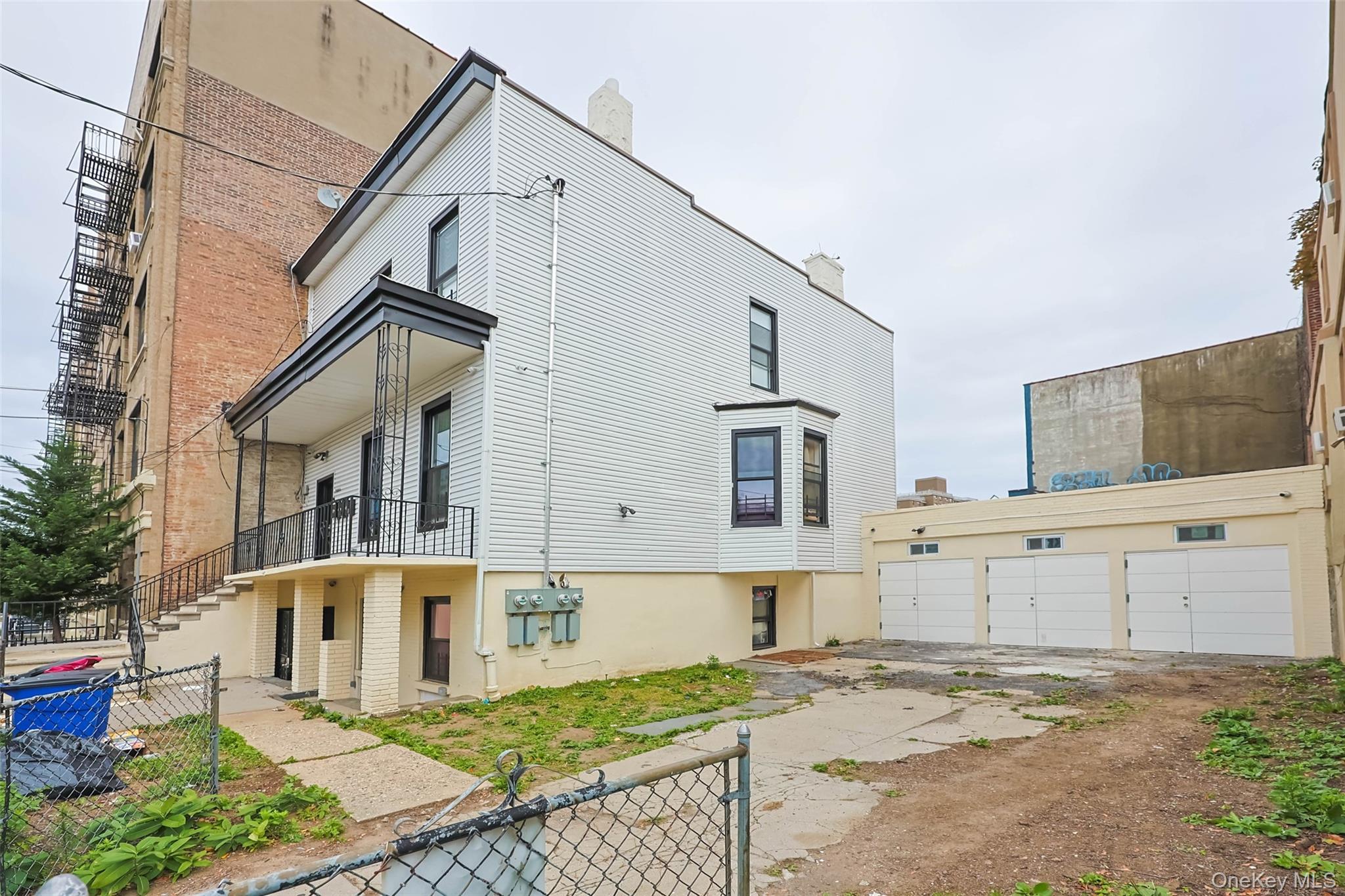 Single Family Bathgate Bronx, NY 10457, MLS-920785-4