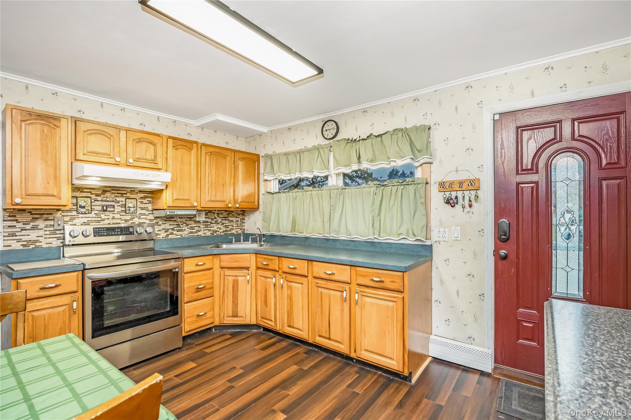 Single Family Tiptop  Nassau County, NY 11801, MLS-920800-3