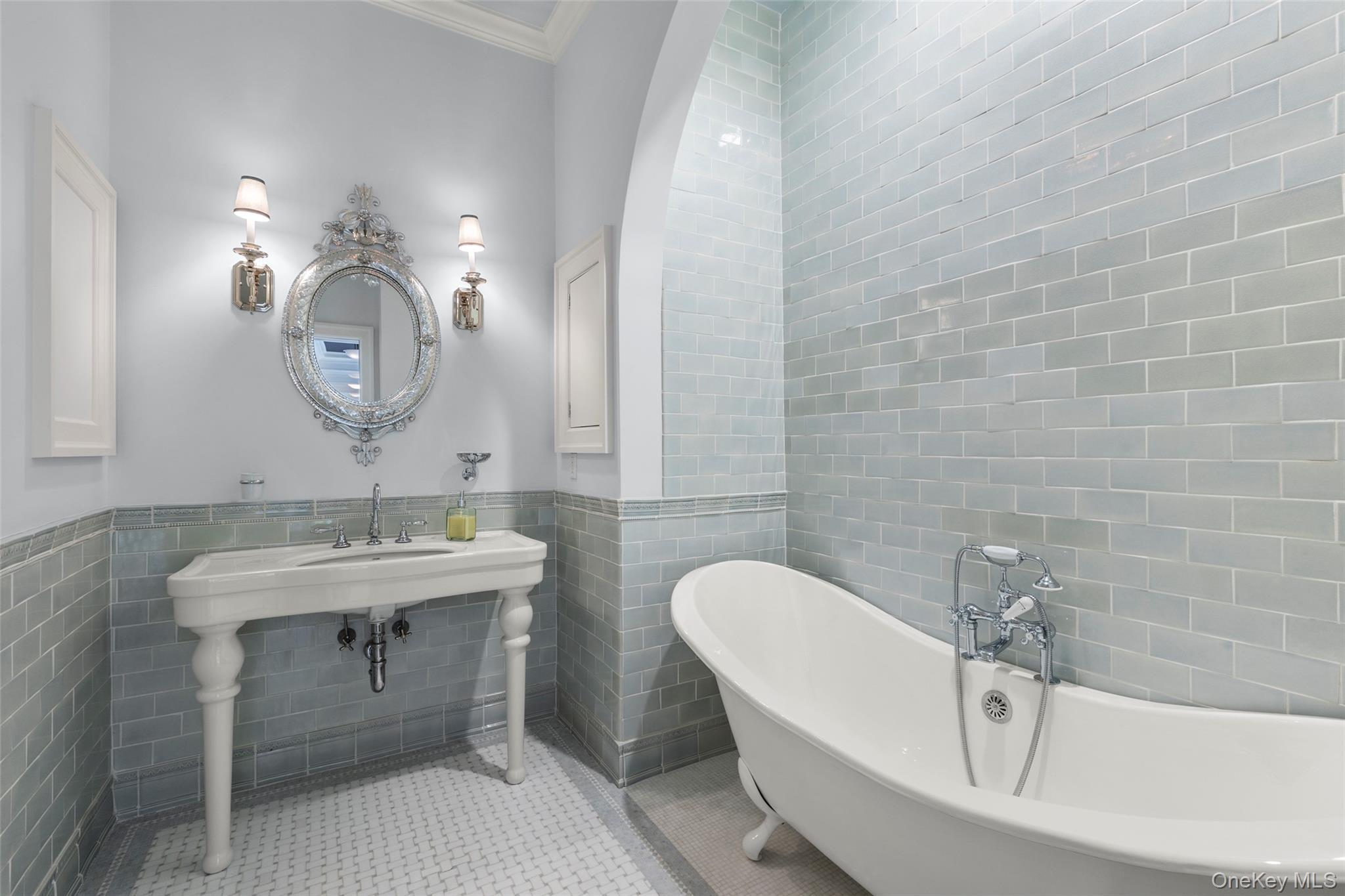 Single Family Pheasant Suffolk County, NY 11733, MLS-920813-24