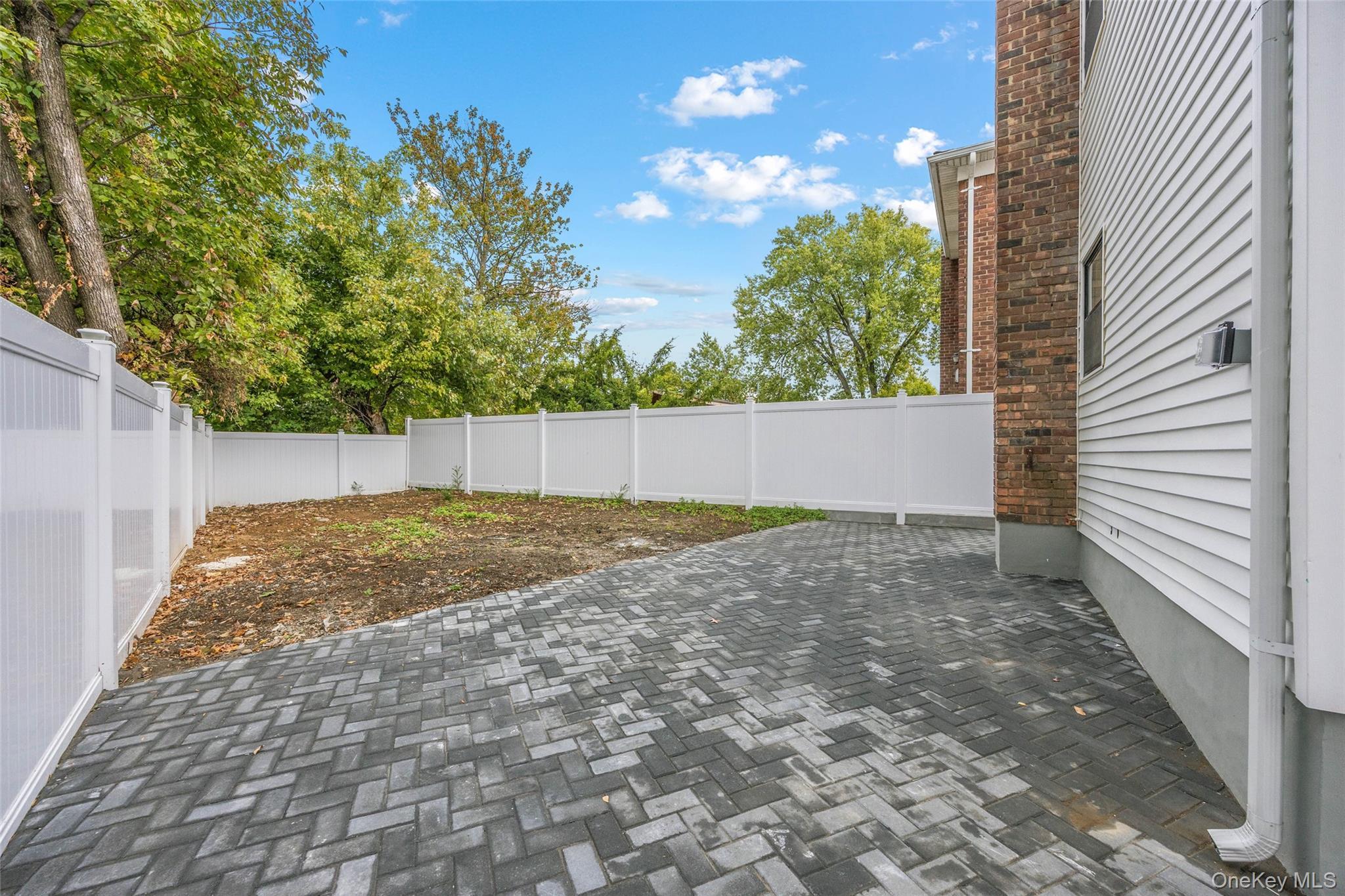 Single Family Locke  Queens, NY 11357, MLS-920816-23