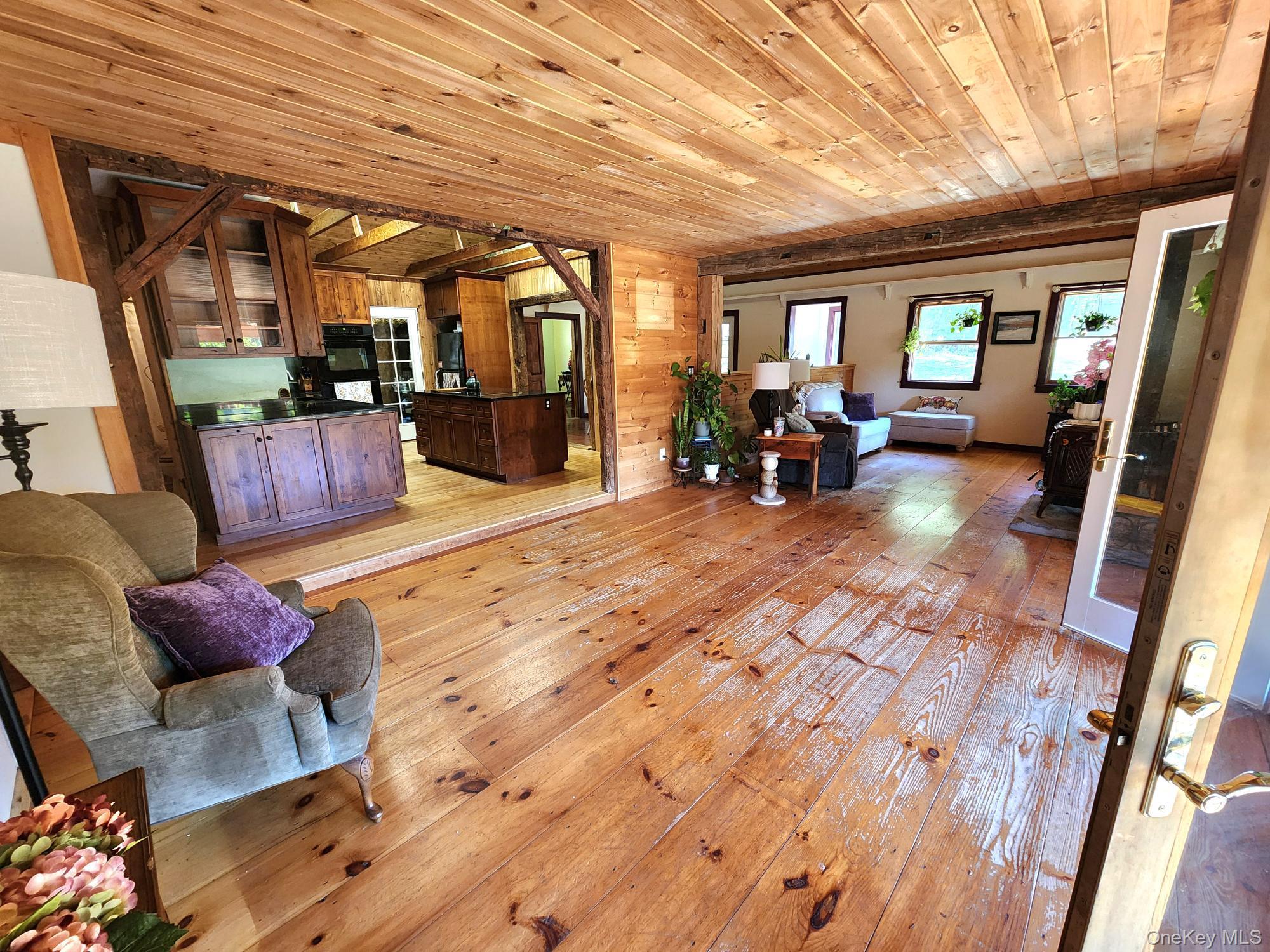 Single Family Hummingbird Way Dutchess County, NY 12580, MLS-920825-15