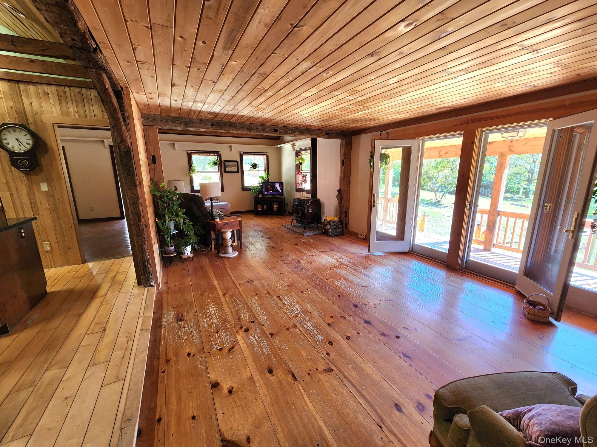 Single Family Hummingbird Way Dutchess County, NY 12580, MLS-920825-16