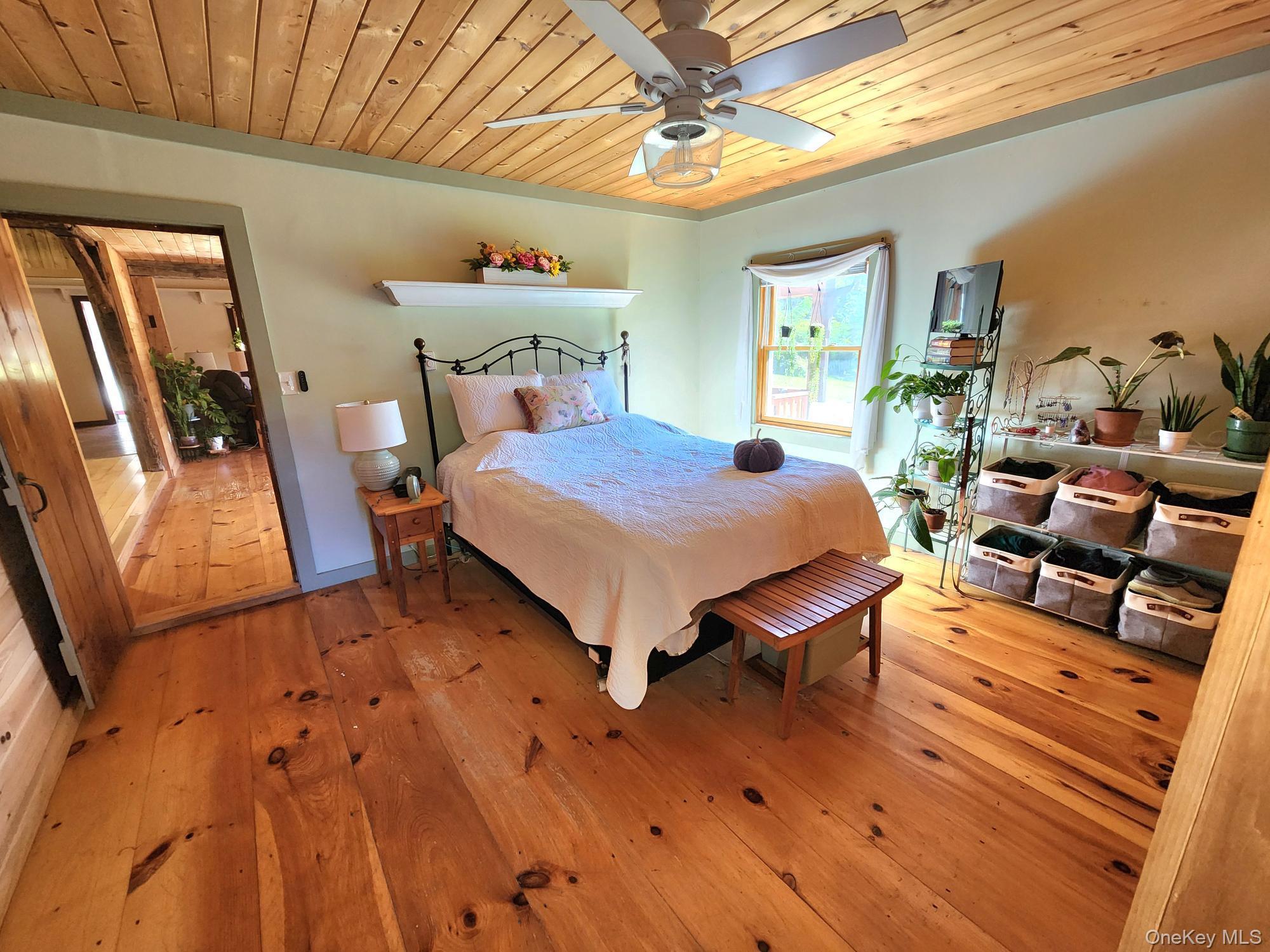 Single Family Hummingbird Way Dutchess County, NY 12580, MLS-920825-18