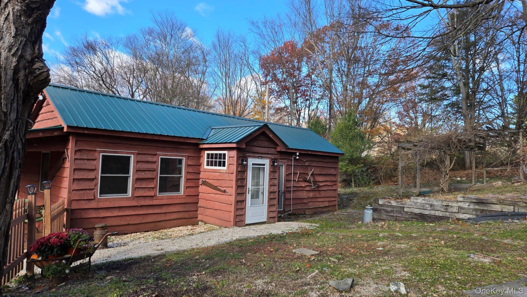 Single Family Hummingbird Way Dutchess County, NY 12580, MLS-920825-3