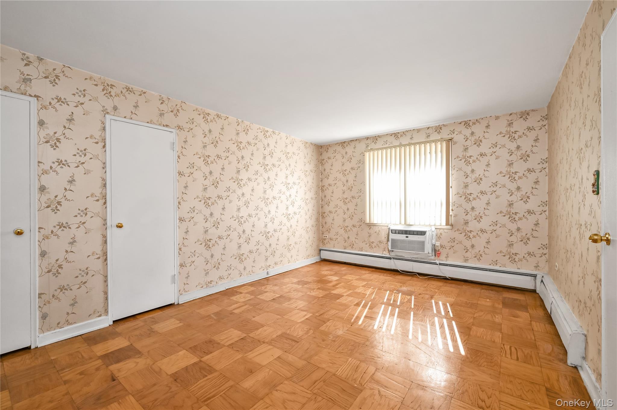 Coop 60ave  Queens, NY 11368, MLS-920834-13