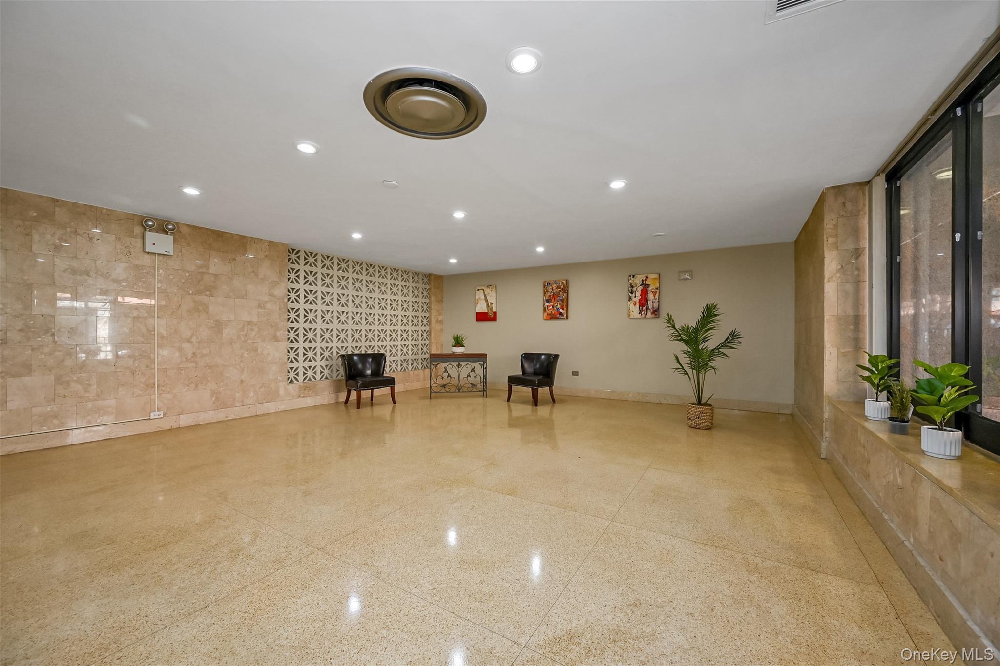 Coop 60ave  Queens, NY 11368, MLS-920834-2