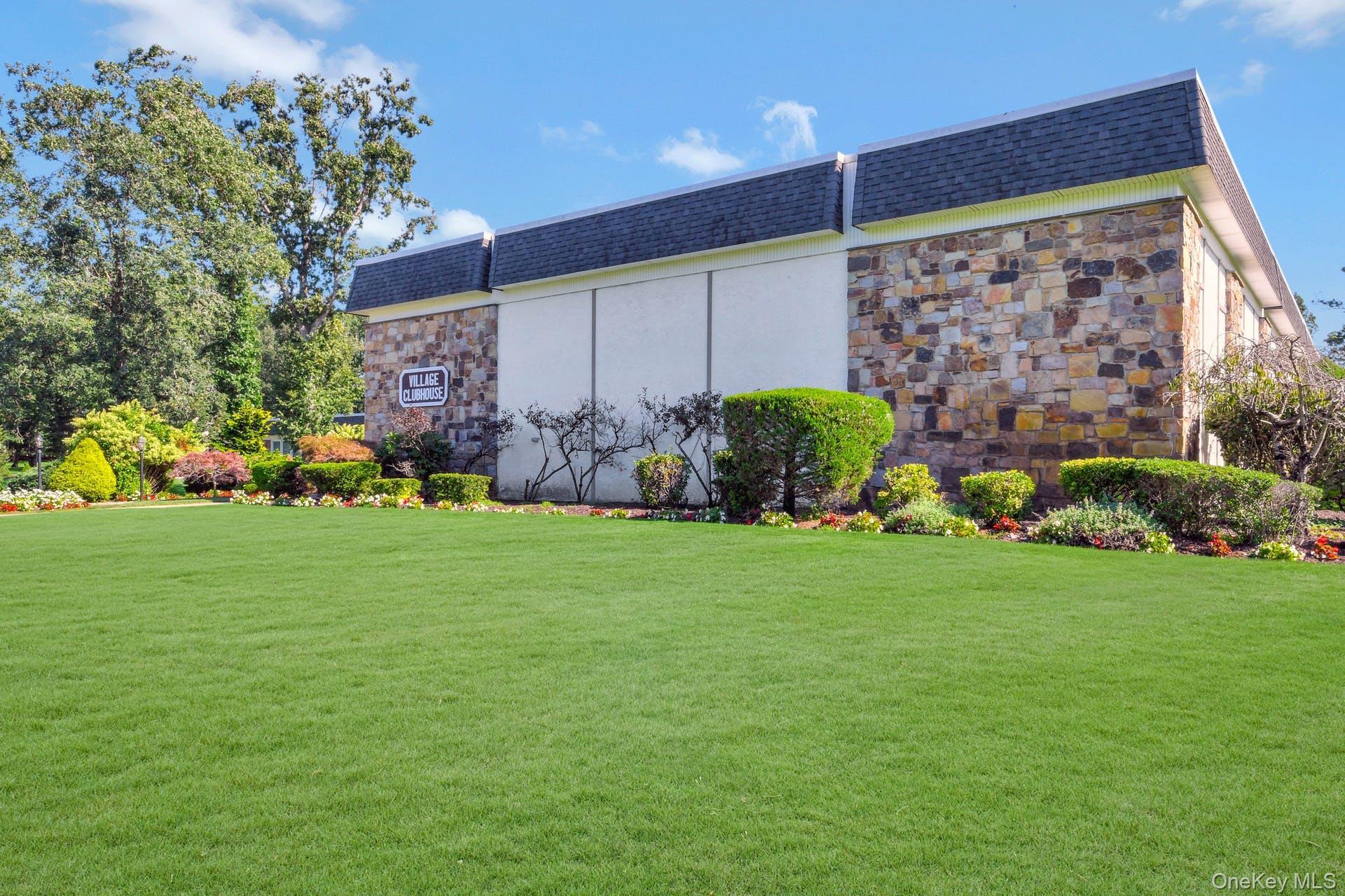 Condo Woodbridge Suffolk County, NY 11961, MLS-920854-10