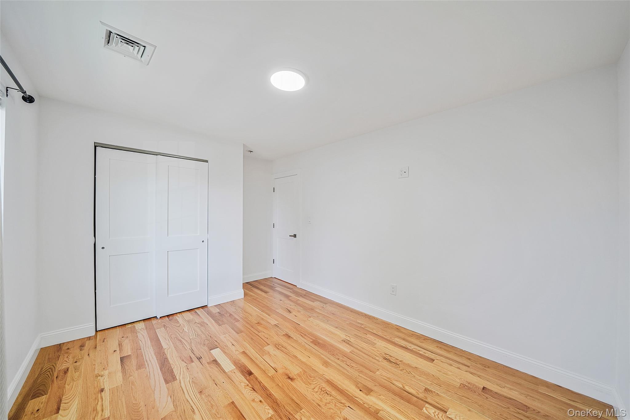 Single Family Eldridge Nassau County, NY 11550, MLS-920855-15