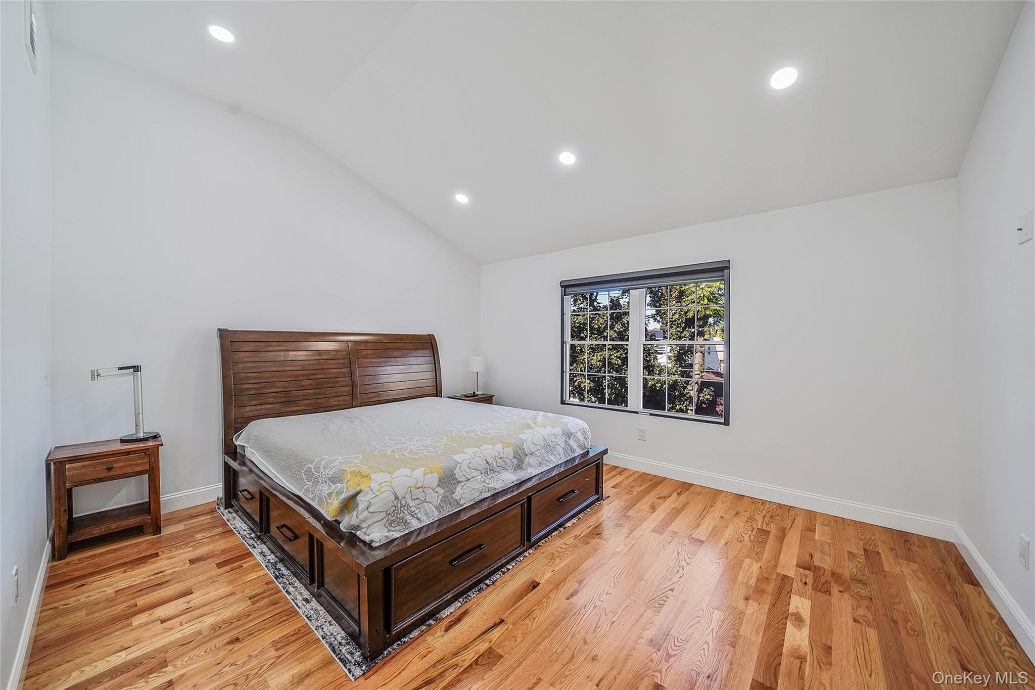 Single Family Eldridge Nassau County, NY 11550, MLS-920855-18