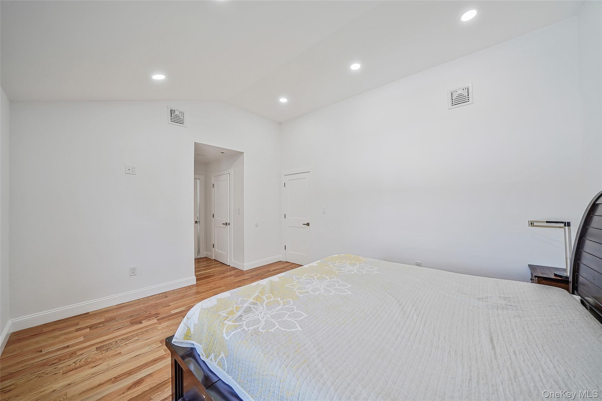 Single Family Eldridge Nassau County, NY 11550, MLS-920855-19