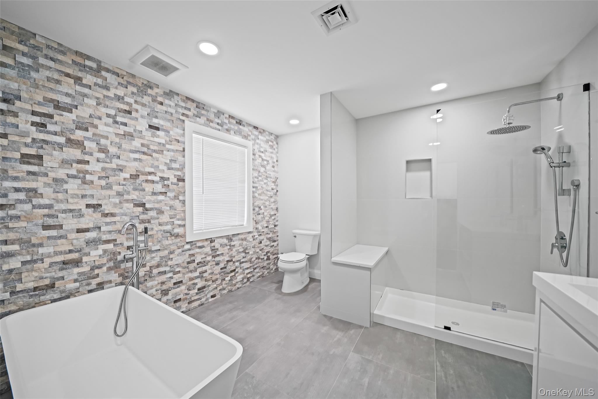 Single Family Eldridge Nassau County, NY 11550, MLS-920855-20