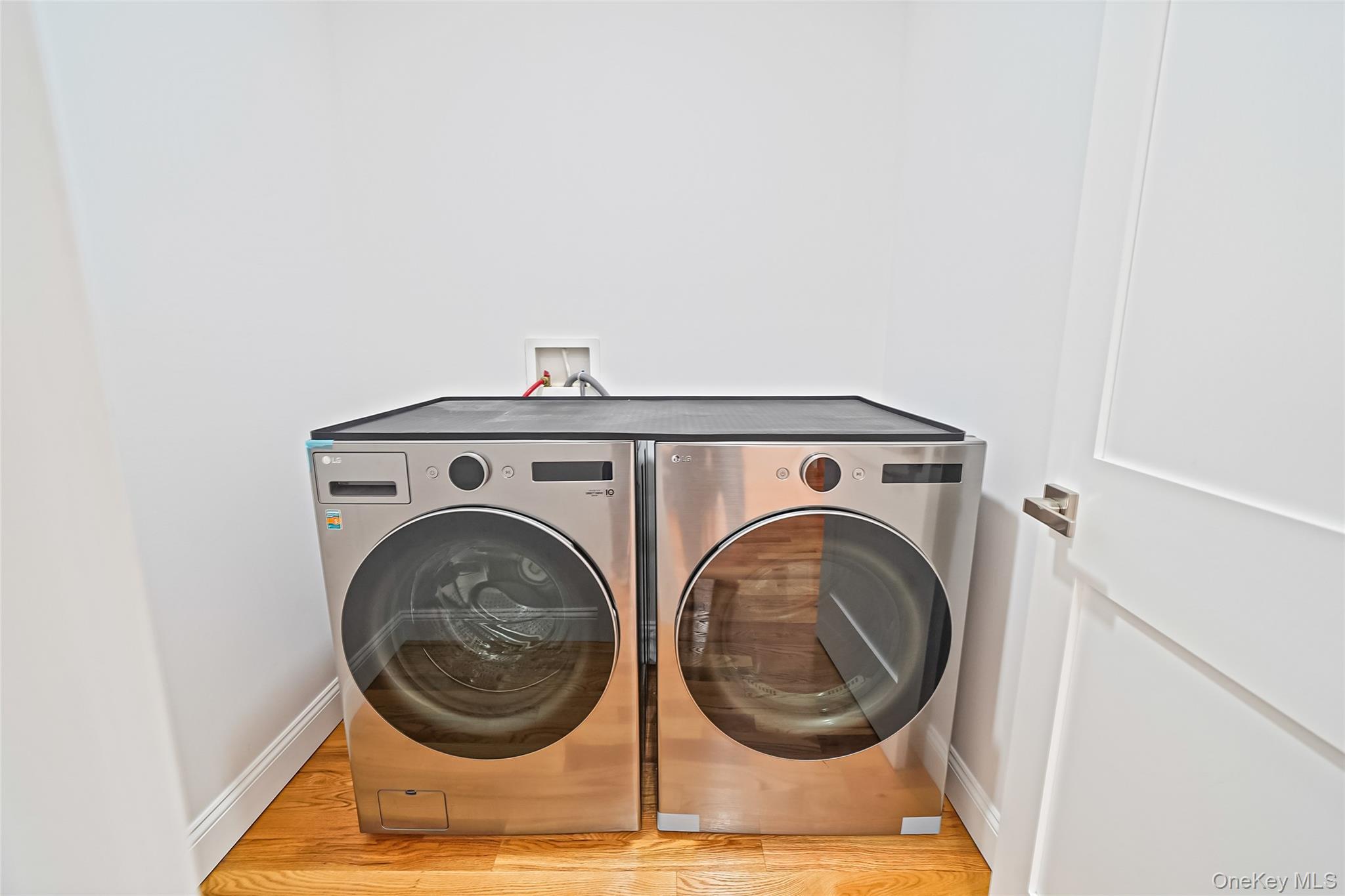 Single Family Eldridge Nassau County, NY 11550, MLS-920855-24