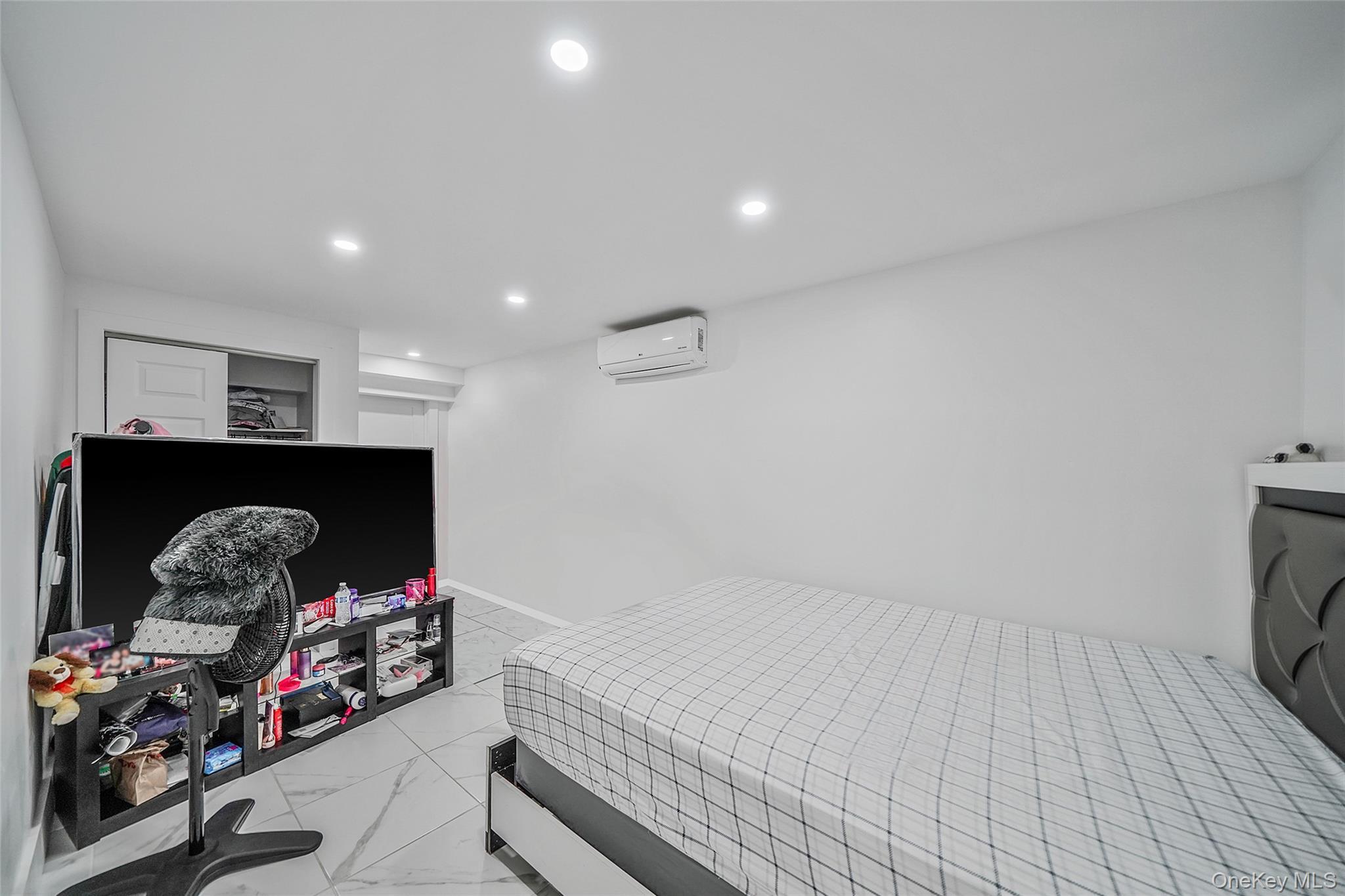 Single Family Eldridge Nassau County, NY 11550, MLS-920855-28