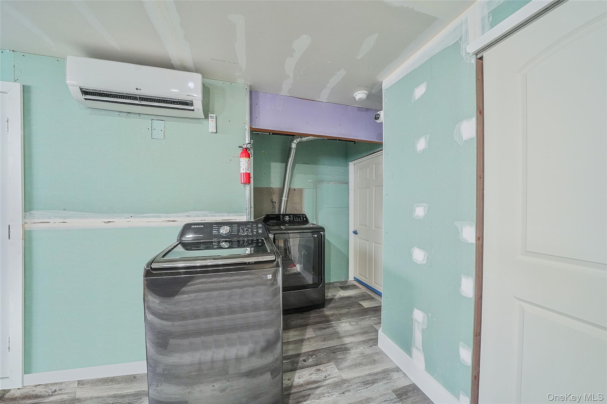 Single Family Eldridge Nassau County, NY 11550, MLS-920855-32