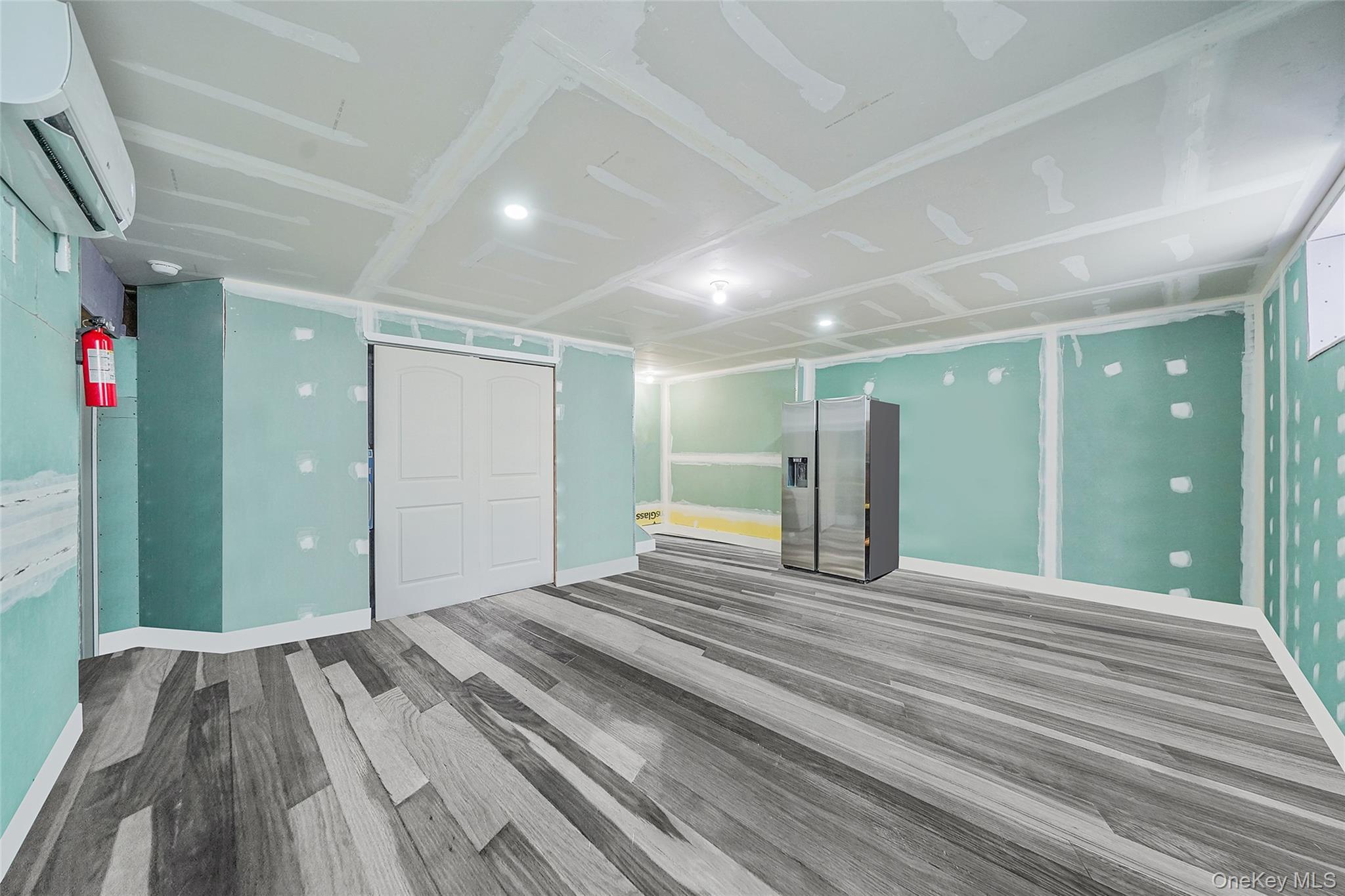 Single Family Eldridge Nassau County, NY 11550, MLS-920855-33