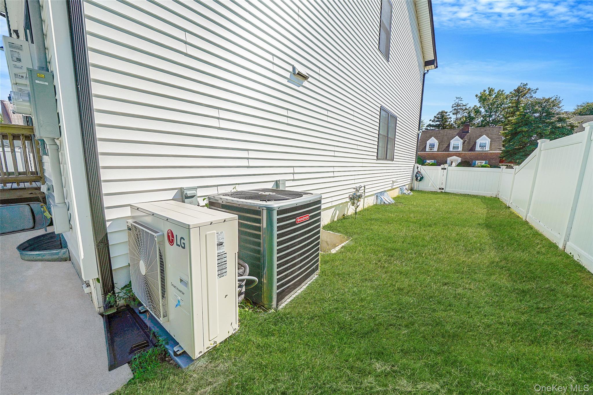 Single Family Eldridge Nassau County, NY 11550, MLS-920855-35