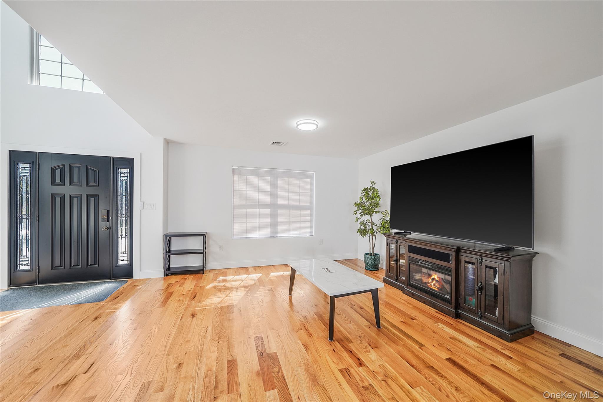 Single Family Eldridge Nassau County, NY 11550, MLS-920855-7