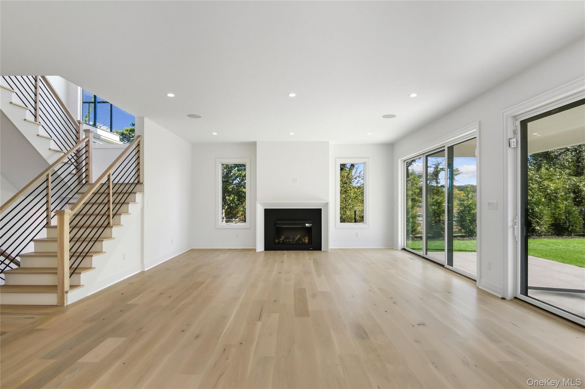 Single Family South Suffolk County, NY 11977, MLS-920858-10