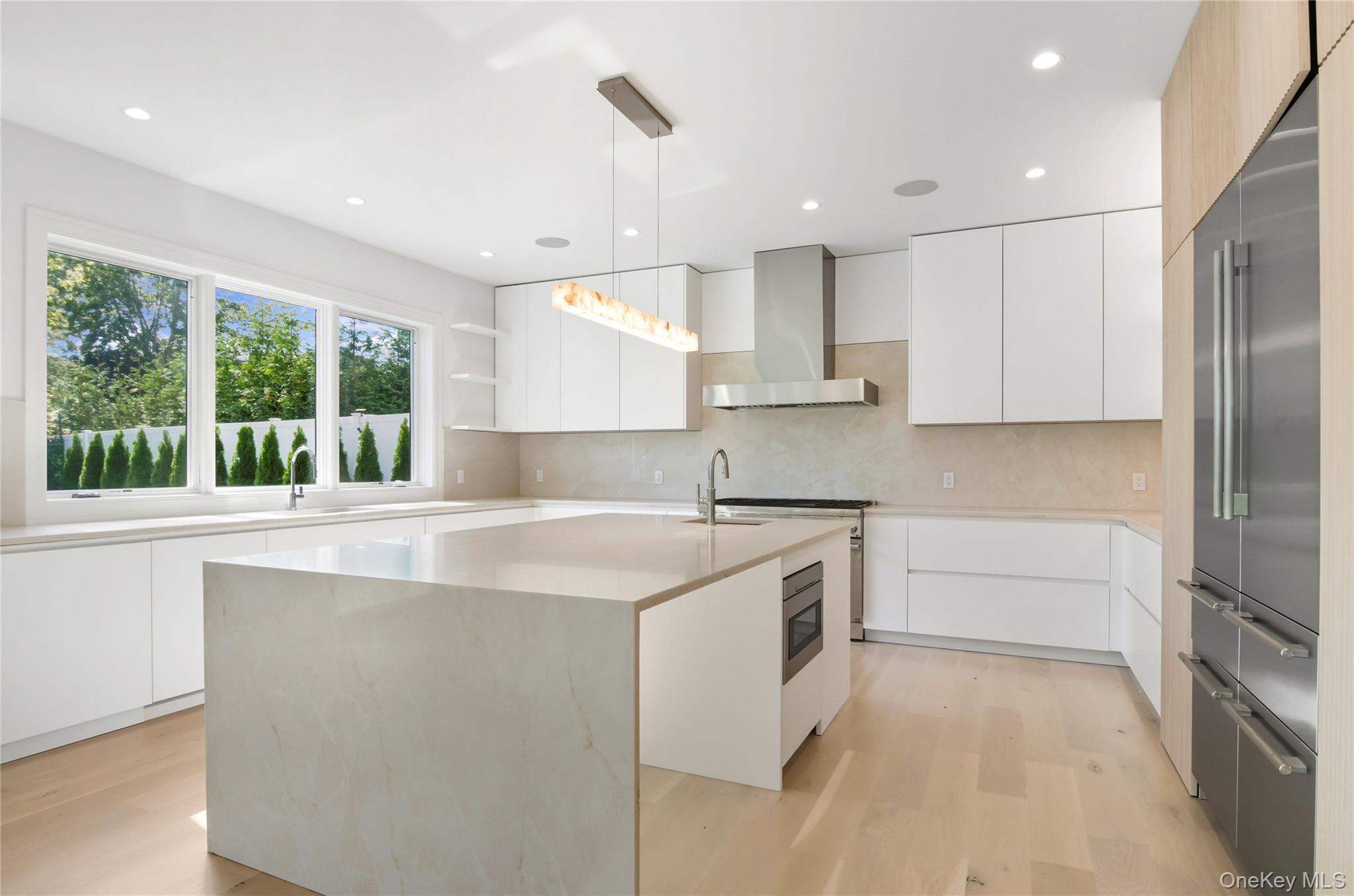 Single Family South Suffolk County, NY 11977, MLS-920858-14