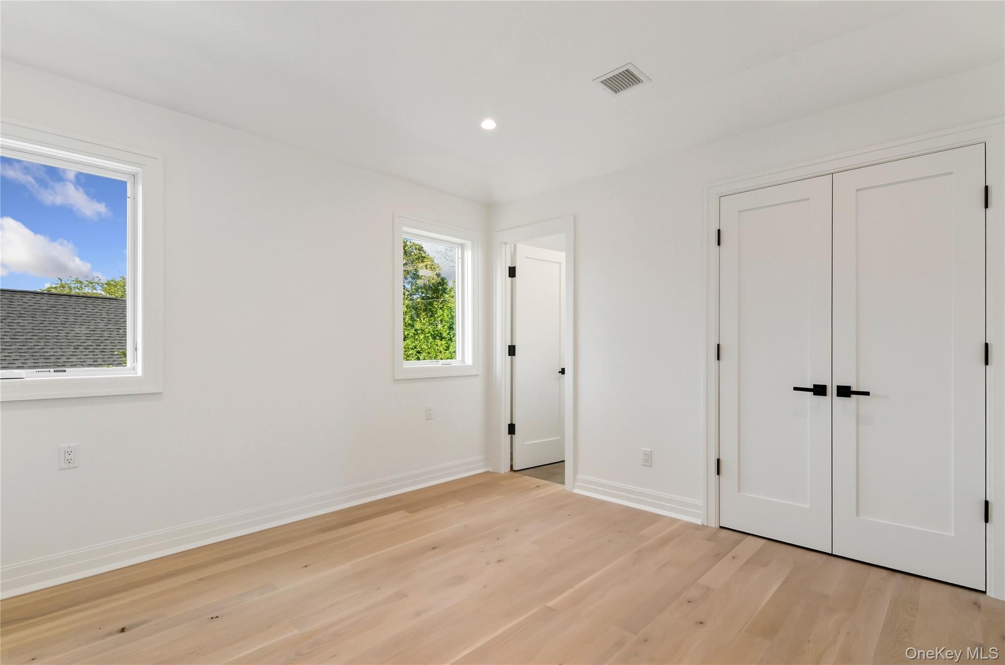 Single Family South Suffolk County, NY 11977, MLS-920858-28