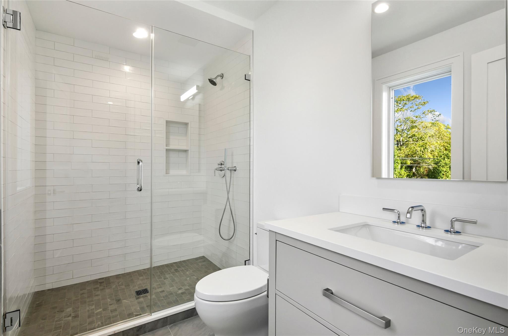 Single Family South Suffolk County, NY 11977, MLS-920858-29